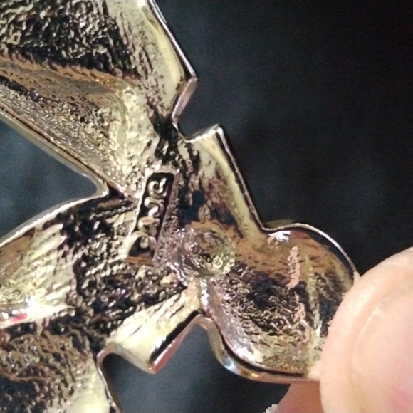 Creepy Clown pin - Picture 4 of 4